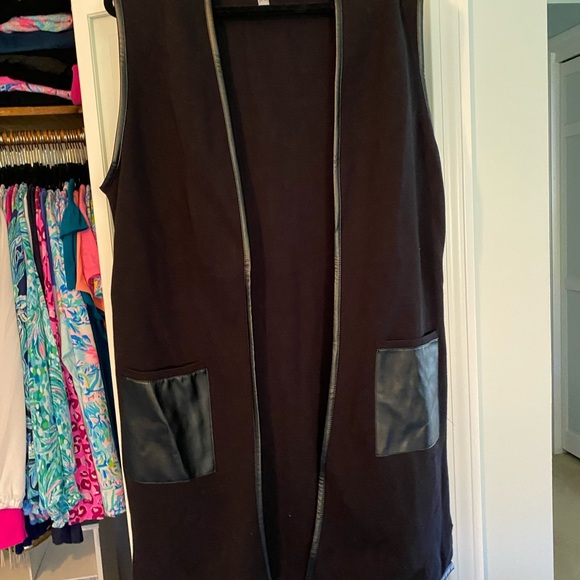Women’s Long Black vest - Picture 1 of 8